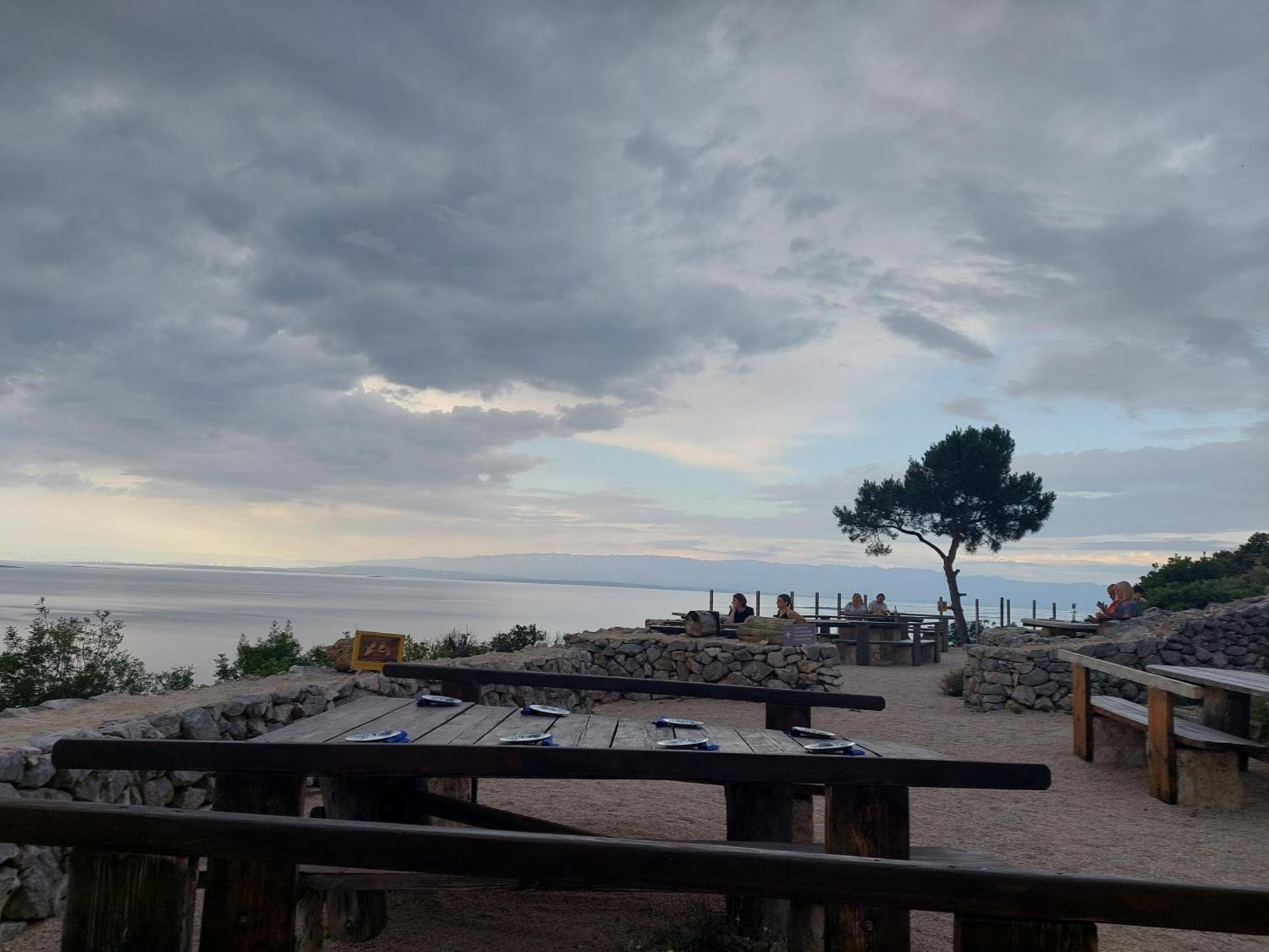 Apartments Suncica Mali Losinj Ngoại thất bức ảnh
