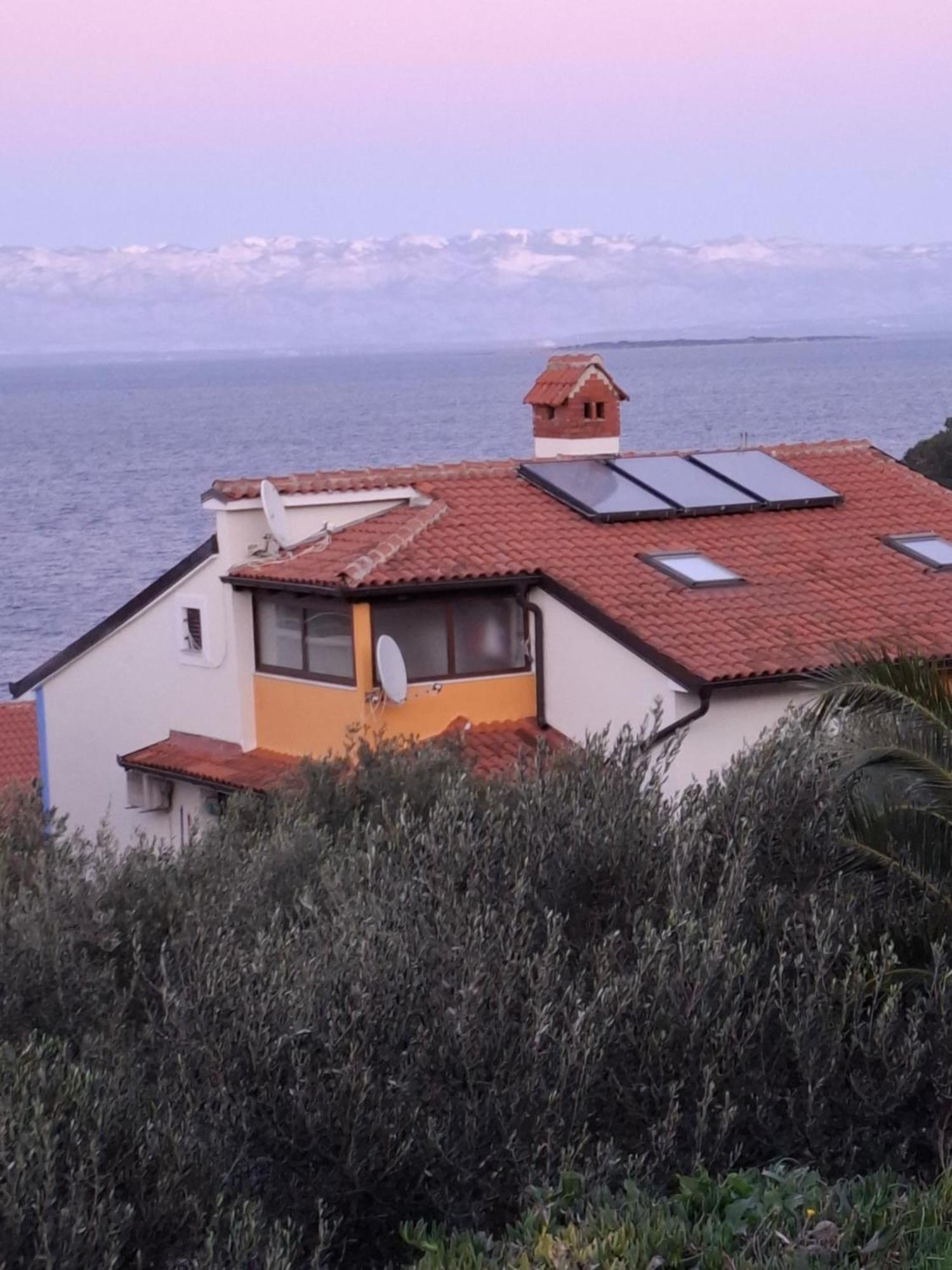 Apartments Suncica Mali Losinj Ngoại thất bức ảnh